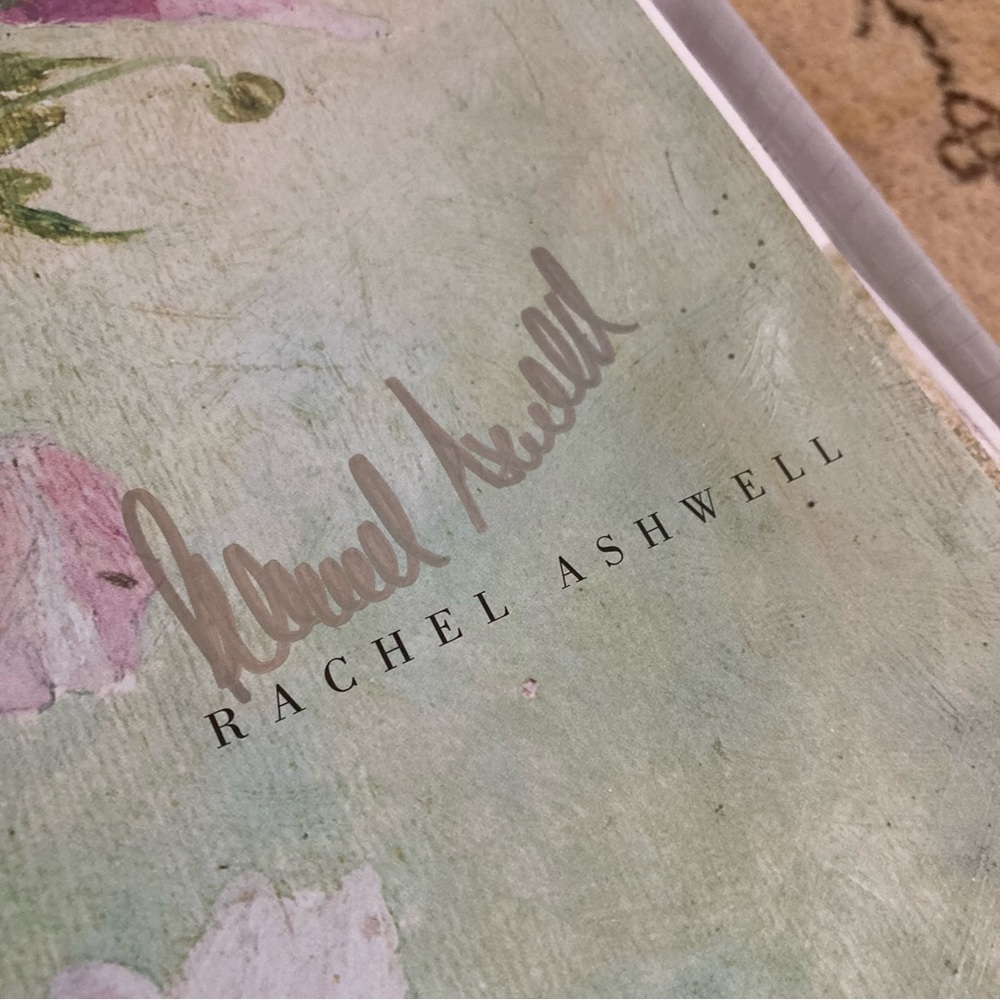 Rachel Ashwell Couture Prairie and Flea Market Treasures Book, Signed by author - Picture 3 of 3